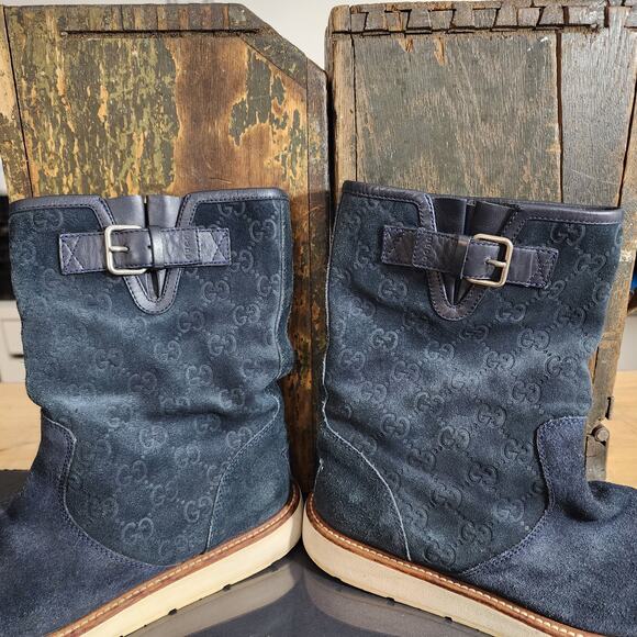 GUCCI  dark blue suede boots. Pre- loved! - Picture 5 of 10